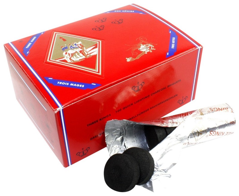 Three Kings öngyulladós vízipipa szén 40 mm – 1 doboz (10 × 10 db)